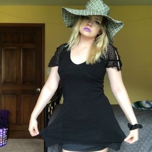 Old Navy Sundress Hat 🖤